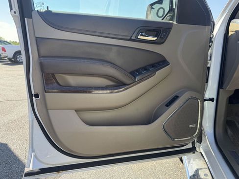 Used 2016 Chevrolet Suburban LT AWD/4WD image 12