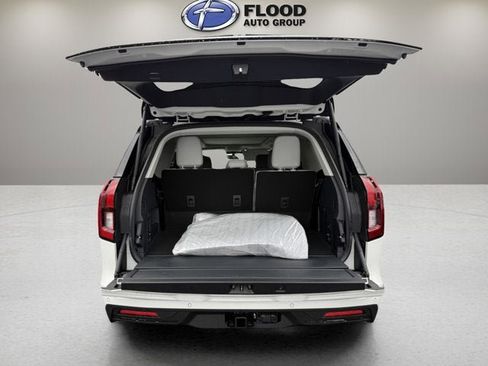 New 2026 Ford Expedition Active image 7