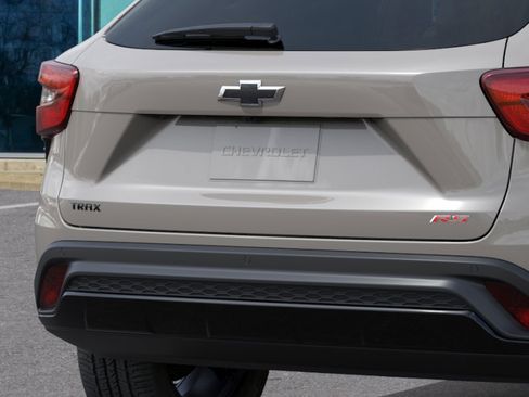 New 2026 Chevrolet Trax RS w/ Sunroof Package FWD image 14