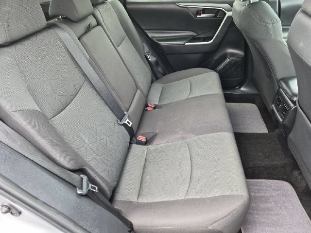 Used 2024 Toyota RAV4 XLE FWD image 19