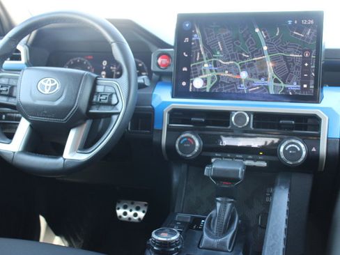 Used 2025 Toyota Tacoma TRD Sport image 23