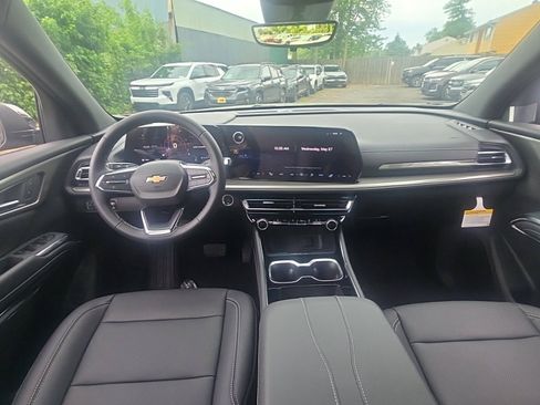 New 2026 Chevrolet Traverse LT w/ Driver Confidence Package AWD/4WD image 15