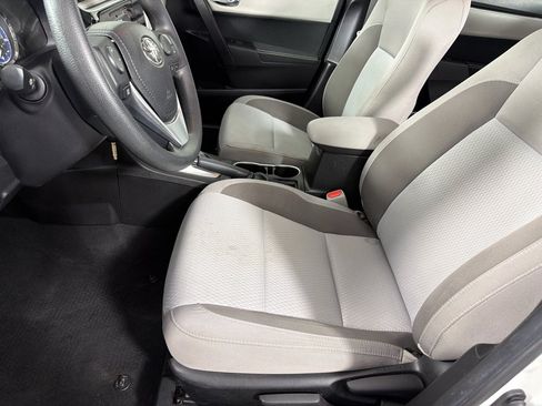Used 2019 Toyota Corolla LE FWD image 11