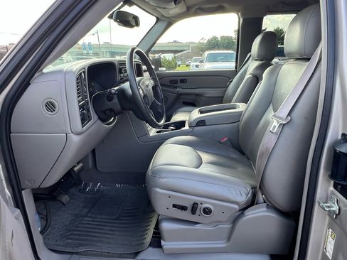 Used 2004 GMC Sierra 2500 SLT w/ Skid Plate Package image 75