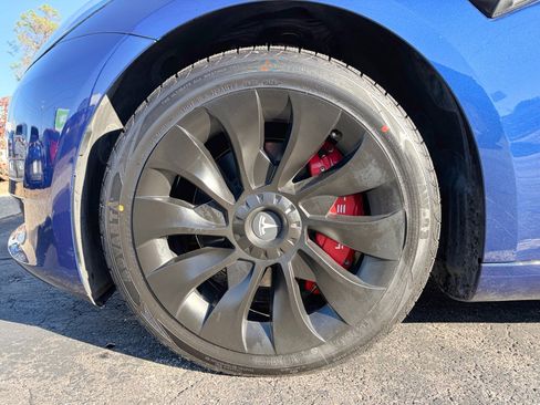 Used 2023 Tesla Model 3 Standard Range image 36