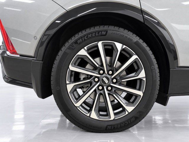 Used 2024 Cadillac Lyriq Sport AWD/4WD image 13