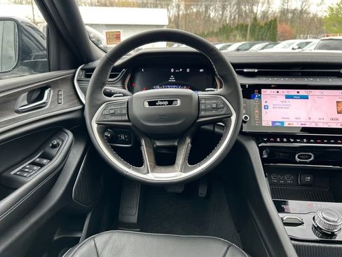 New 2026 Jeep Grand Cherokee Limited AWD/4WD image 15