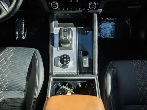 Used 2024 Mitsubishi Outlander SEL image 29