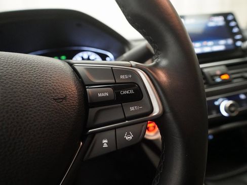 Certified 2018 Honda Accord EX-L image 18