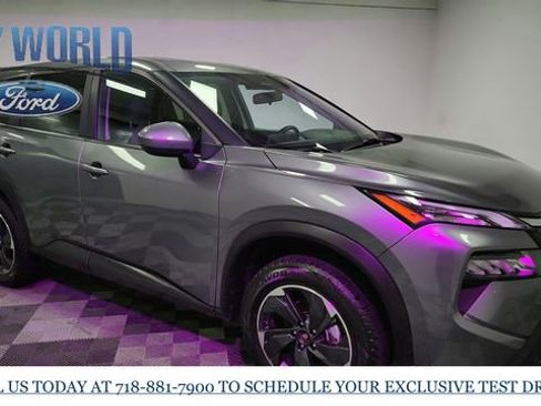 Used 2024 Nissan Rogue SV image 8