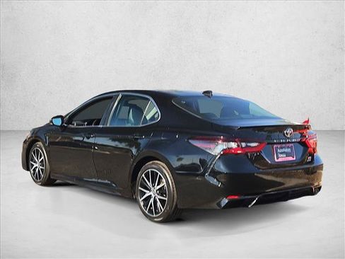 Used 2024 Toyota Camry SE w/ Cold Weather Package AWD/4WD image 8
