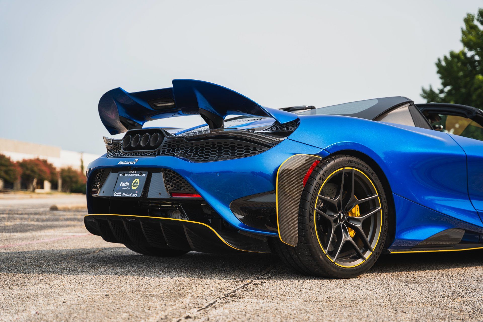 Used 2022 McLaren 765LT RWD image 20