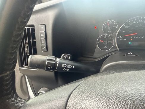 Used 2022 Chevrolet Express 3500 w/ Power Convenience Package RWD image 17