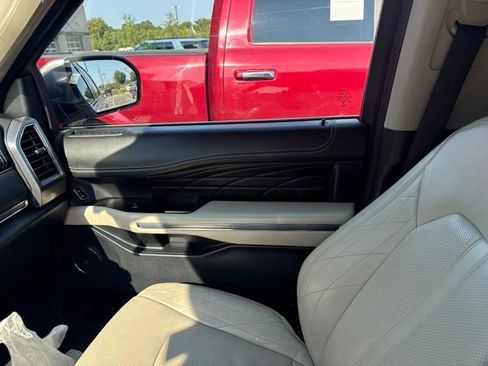 Used 2020 Ford Expedition Platinum AWD/4WD image 10