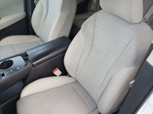 Used 2021 Nissan Rogue SV image 11