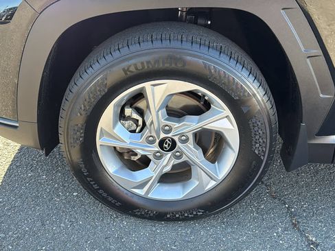 Used 2023 Hyundai Tucson SE image 10