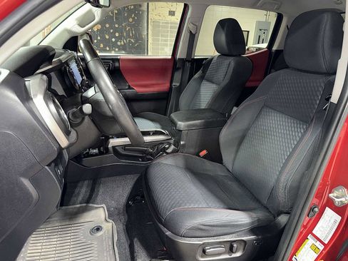 Certified 2020 Toyota Tacoma SR5 image 15