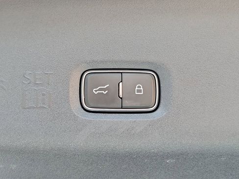 Used 2025 Ford Expedition Platinum AWD/4WD image 27