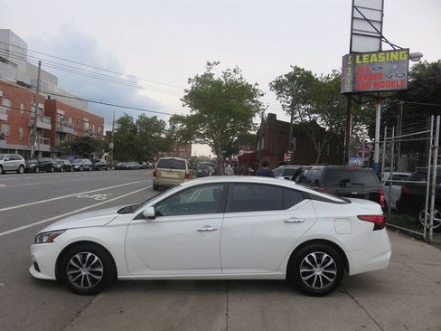 Used 2019 Nissan Altima 2.5 S FWD image 7