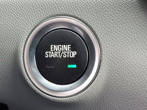 Used 2023 GMC Terrain SLE w/ Driver Convenience Package image 23