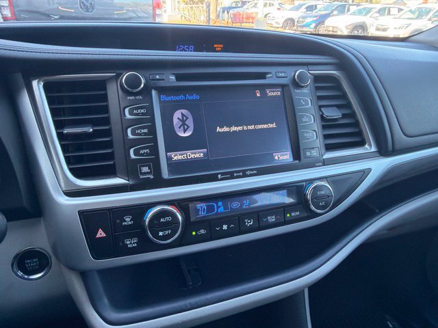 Used 2017 Toyota Highlander Limited AWD/4WD image 8