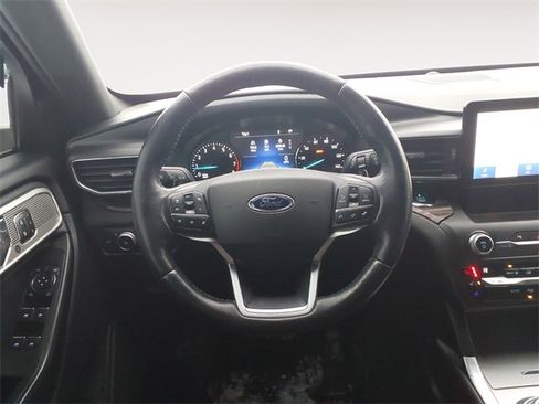 Used 2020 Ford Explorer Limited w/ Class III Trailer Tow Package image 12