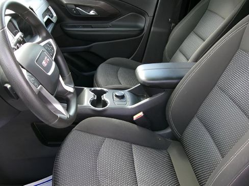 Used 2024 GMC Terrain SLE FWD image 15