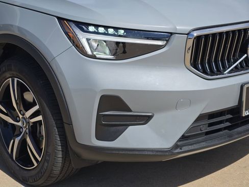 Used 2024 Volvo XC40 B5 Core AWD/4WD image 30