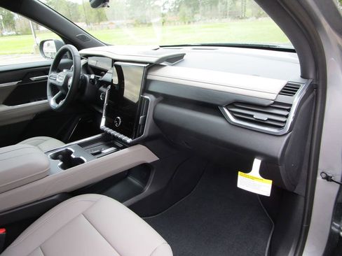 New 2026 GMC Acadia Elevation w/ Elevation Premium Package image 30