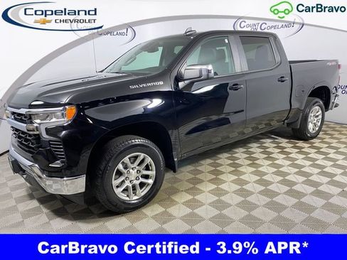 Used 2022 Chevrolet Silverado 1500 LT AWD/4WD image 1