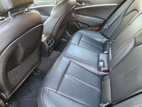 Used 2023 Genesis G70 2.0T image 29