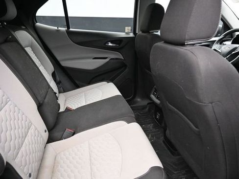 Used 2021 Chevrolet Equinox LS w/ LS Convenience Package FWD image 15