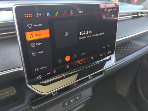 New 2025 Volkswagen ID. Buzz Pro S Plus image 26