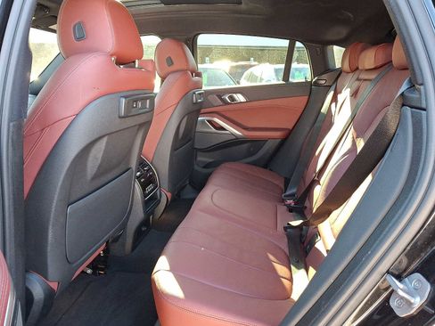Used 2022 BMW X6 xDrive40i w/ M Sport Package image 11