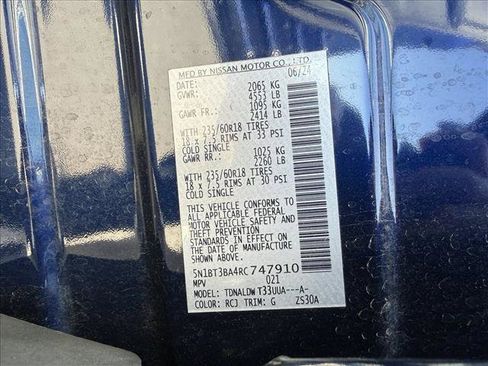 Used 2024 Nissan Rogue SV FWD image 25