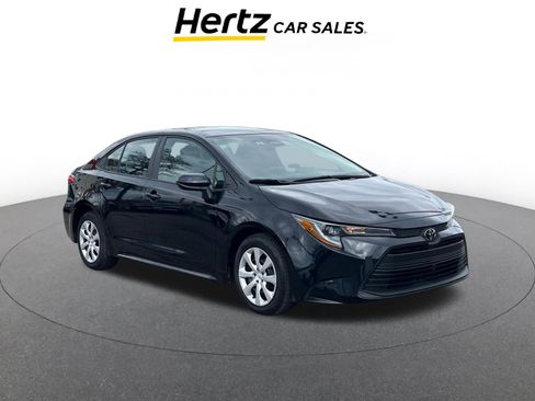 Used 2025 Toyota Corolla LE image 1