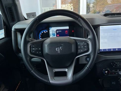 Used 2023 Ford Bronco Badlands image 27