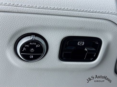 Used 2024 Mercedes-Benz EQE AMG 4MATIC SUV image 10