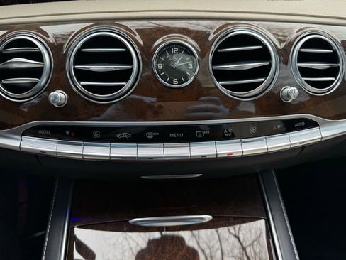 Used 2015 Mercedes-Benz S 550 Sedan image 27