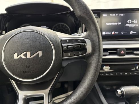 Used 2023 Kia K5 LXS image 18