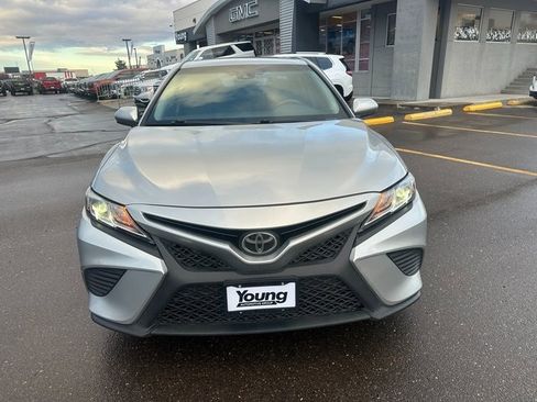 Used 2018 Toyota Camry SE image 9