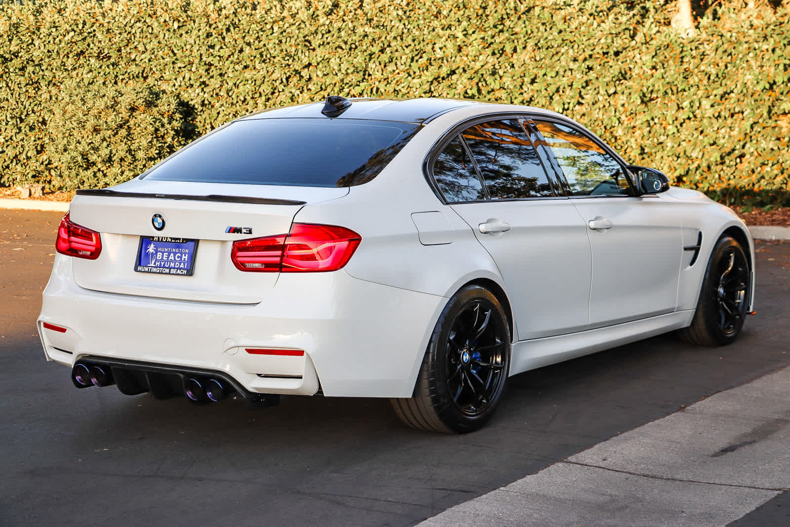 Used 2018 BMW M3 RWD image 6