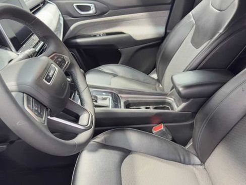 Used 2022 Jeep Compass Latitude FWD image 23