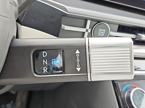 Used 2025 Hyundai Santa Fe SEL AWD/4WD image 14