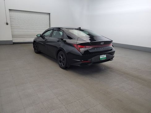 Used 2023 Hyundai Elantra SEL w/ Cargo Package image 5