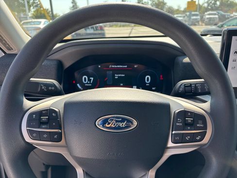 Used 2026 Ford Explorer Active AWD/4WD image 29