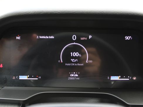 Used 2024 Jeep Grand Cherokee L Laredo image 20