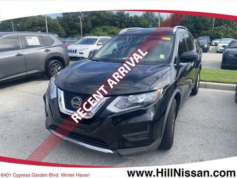 Certified 2019 Nissan Rogue SV FWD image 1