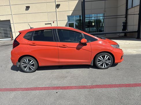 Used 2018 Honda Fit EX image 3