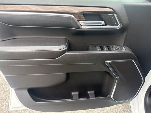 Used 2024 Chevrolet Silverado 1500 LT image 10